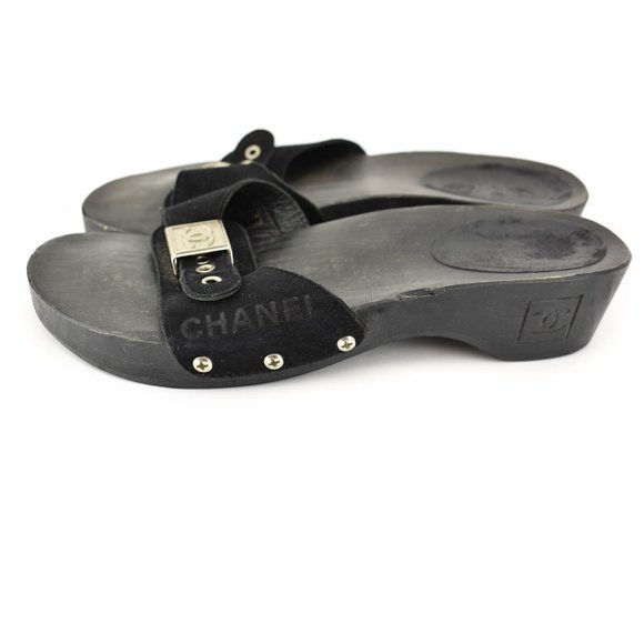 CHANEL: Black, Suede "CC" Logo, Sandals/Slides - Picture 2 of 10